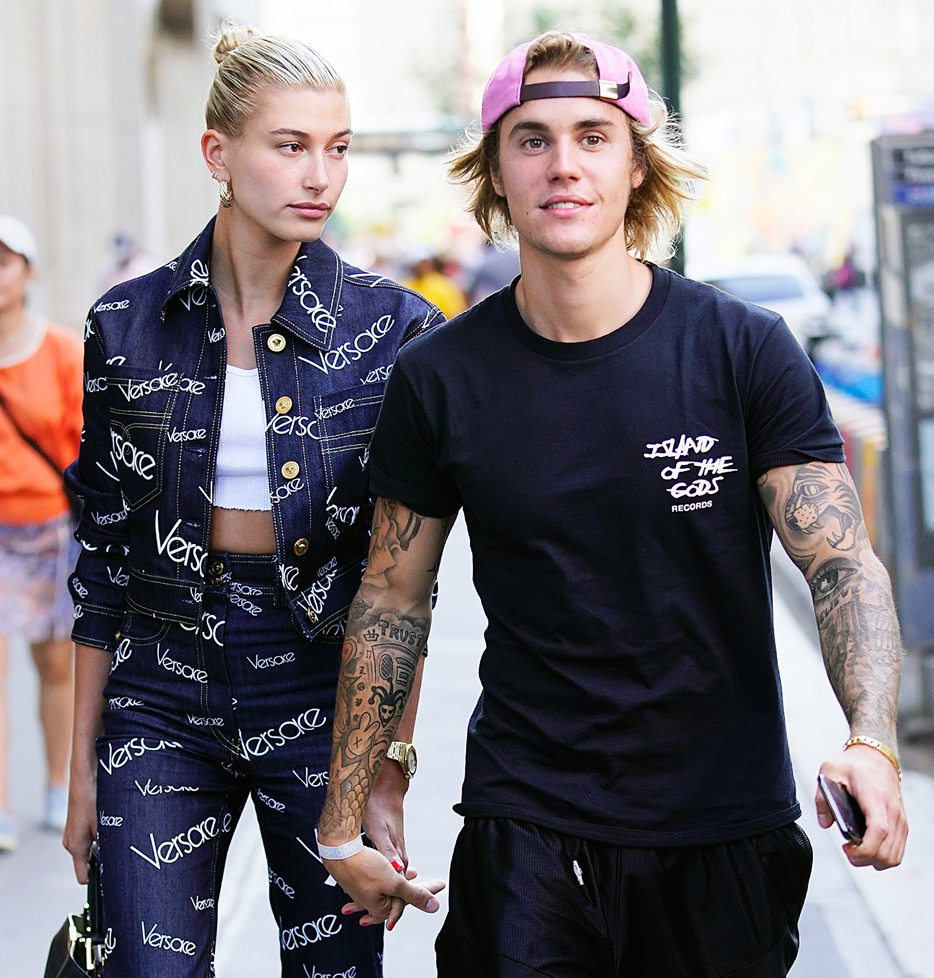 Hailey Baldwin engagement ring: Justin Bieber gets engaged to model  girlfriend – here's everything you need to about the HUGE diamond ring from  carats to cost - OK! Magazine